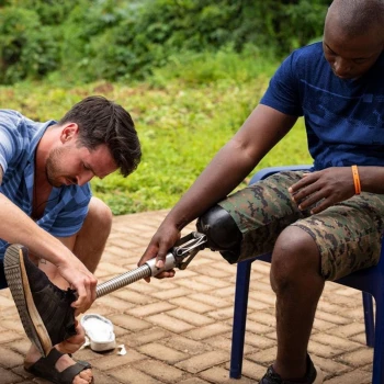 Im Juli reisten die beiden nach Uganda.