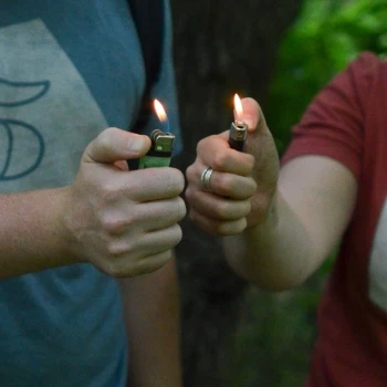 Ein Feuerzeug hat fast so viele Einsatzmöglichkeiten wie ein Schweizer Taschenmesser.