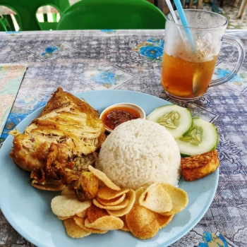 Eine leckere Mahlzeit in Borneo