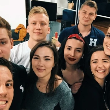 Julia und ihre Mitstudenten