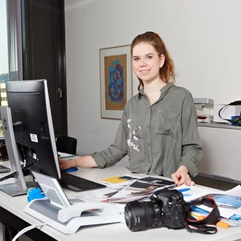 Natascha Haller, 3. Lehrjahr Mediamatikerin, Stadt Zürich«Mediamatikerin sehe ich als abwechslungsreicher Beruf mit viel Zukunft und ich kann mein Hobby zum Beruf machen. »