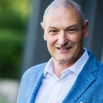 Roland Schmid, selbstständiger Coach und Mentor mit HWV-Ausbildung
