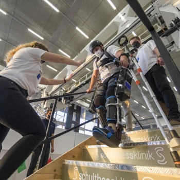 Thomas Krieg im Exoskelett von «Team VariLeg enhanced» (OST)