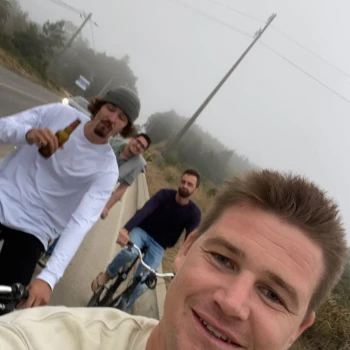 Benny:  Auf dem Fahrrad in Ericeira, Portugal