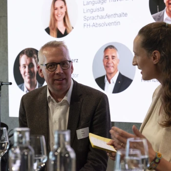 Alex Friedl (Leiter Leistungen, Partnering & Public Affairs Sanitas) & Sabine Östlund (Moderation)