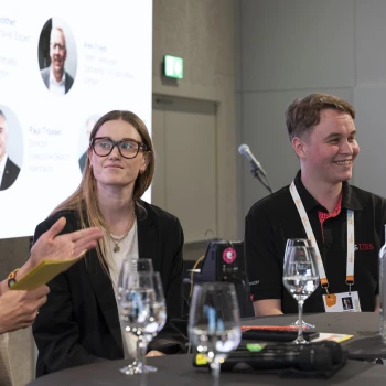Sabine Östlund (Moderation), Regina Ebnöther (Linguista Sprachaufenthalte) & Kenny Merz (Ambassador SwissSkills)