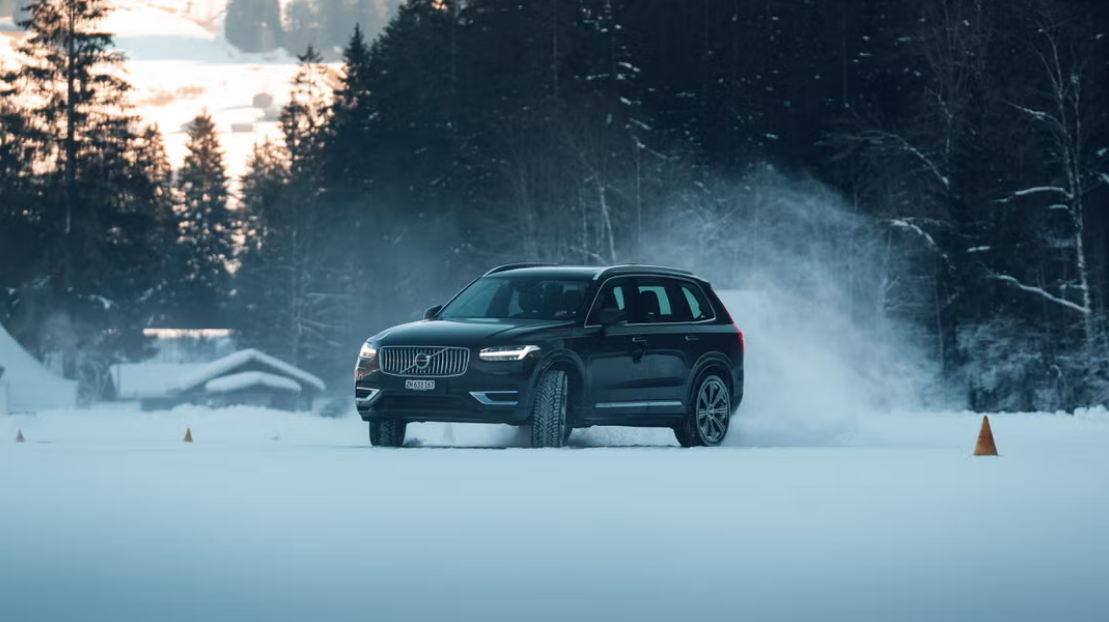 Mit 10 % FH-Rabatt zur Volvo Winter Driving Experience