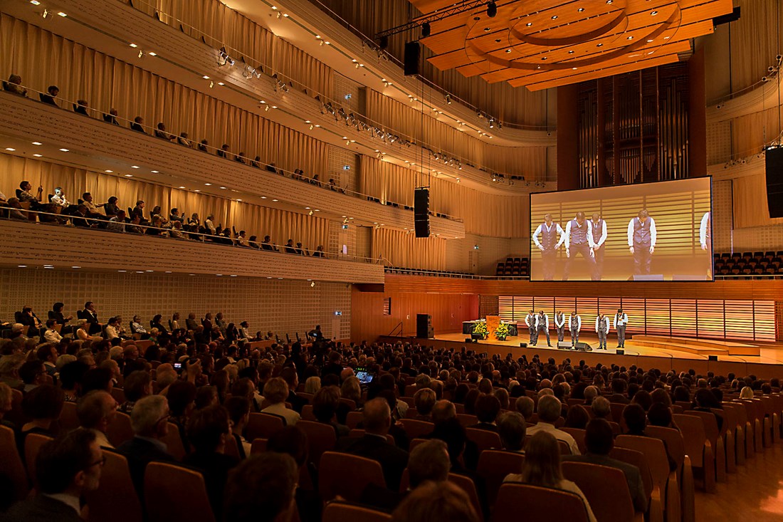 Diplomfeier im September 2016 im KKL Luzern. Diplomfeier im September 2016 im KKL Luzern.