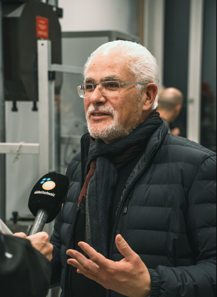 Bauen ohne Leim und Stahl? Das funk­tio­niert.