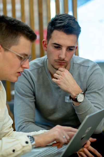 Team Angelo und Luca bei der Arbeit, Foto: Patric Spahni