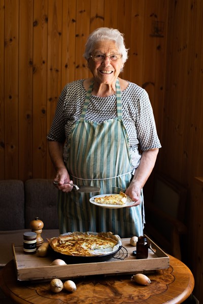 Nani mit Zwiebelwähe