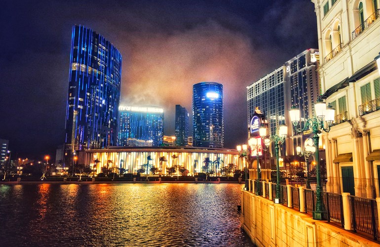 Hong Kong: Von invasiven Mitbewohnern und künstlicher Intelligenz