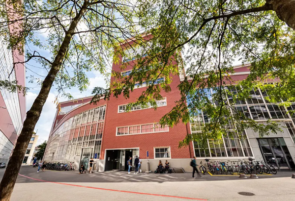 WWF Rating zur Nachhaltigkeit an Schweizer Hochschulen WWF Rating zur Nachhaltigkeit an Schweizer Hochschulen
