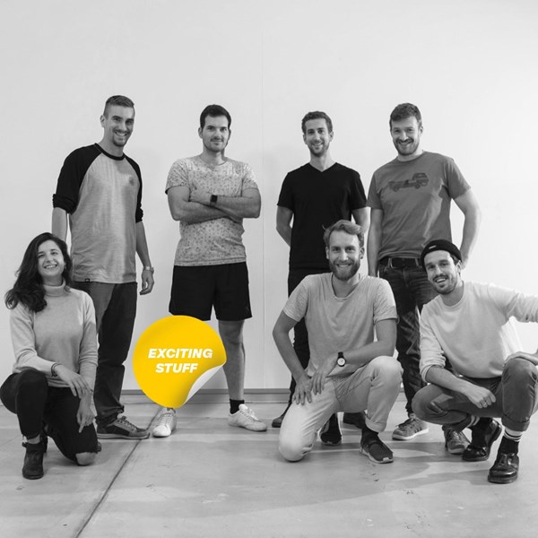 Wichtiger Teil der Produktentwicklung: Die Testings mit den Piloten Andre und Beat. Wichtiger Teil der Produktentwicklung: Die Testings mit den Piloten Andre und Beat.