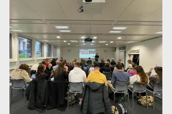 Vorträge - Sicht Publikum: Eine besondere Vortragsreihe für MMP-Studierende. 