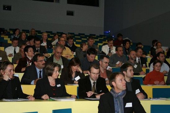 2008 Roadshow Luzern: Vorhang auf für Bachelor und Master