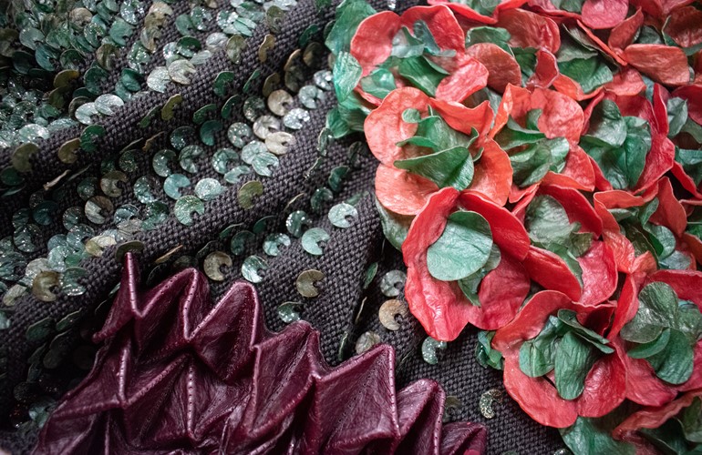 Kombucha-Pailletten Modulares System und Falten