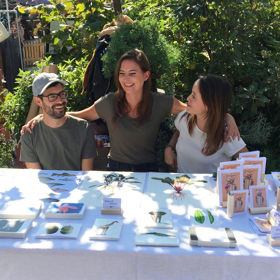 Wenn man eine kreative Lösung braucht, ist Flavia unsere Ansprechsperson. Nicht nur im Büro hat Flavia eine kreative Ader. Auch Privat liebt sie es zu zeichnen oder zu musizieren.