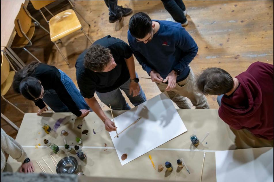 FHGR - Ein 10 Meter langes Bild ent­steht