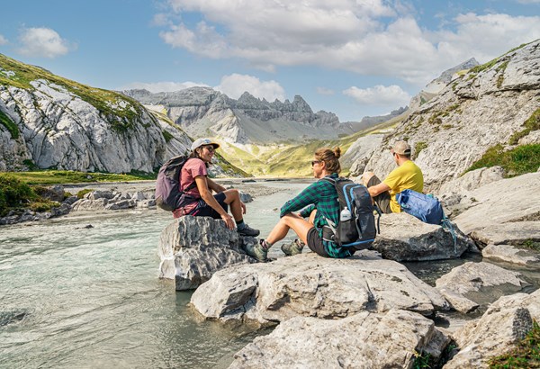 Actionreiche Abfahrten und genussvolle Wanderungen in Laax Actionreiche Abfahrten und genussvolle Wanderungen in Laax
