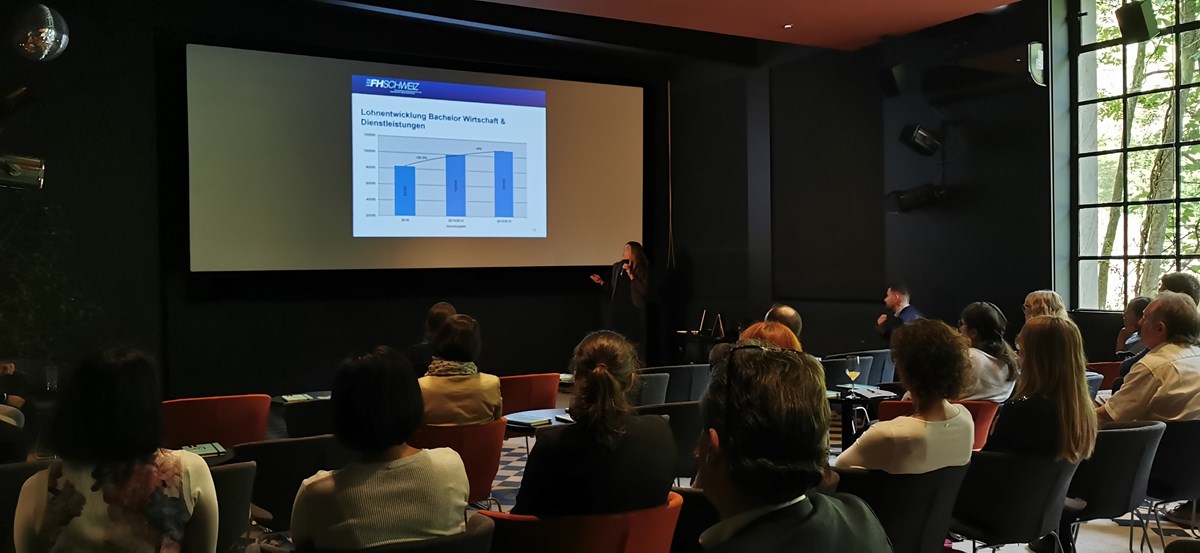 In Bern präsentierte ich die Resultate der FH-Lohnstudie