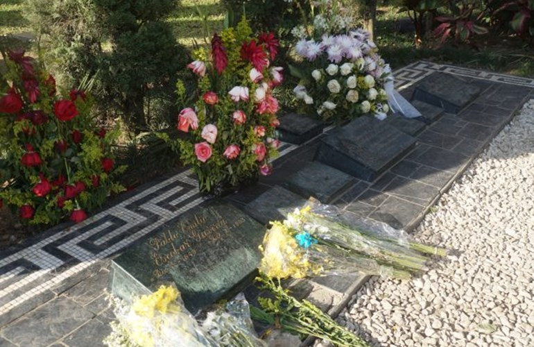 In Europa eher undenkbar: Das Grab von Pablo Escobar und seiner Familie ist in Medellín öffentlich zugänglich.