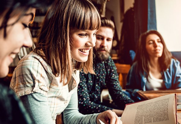 Während des Studiums ins Ausland? Eine einmalige Gelegenheit! Während des Studiums ins Ausland? Eine einmalige Gelegenheit!