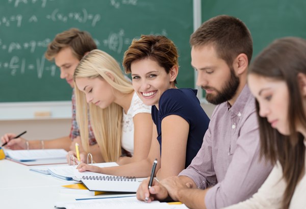 3 Hauptgründe, die gegen eine Weiterbildung sprechen und 16 Tipps, um diese Hürden zu überwinden 3 Hauptgründe, die gegen eine Weiterbildung sprechen und 16 Tipps, um diese Hürden zu überwinden