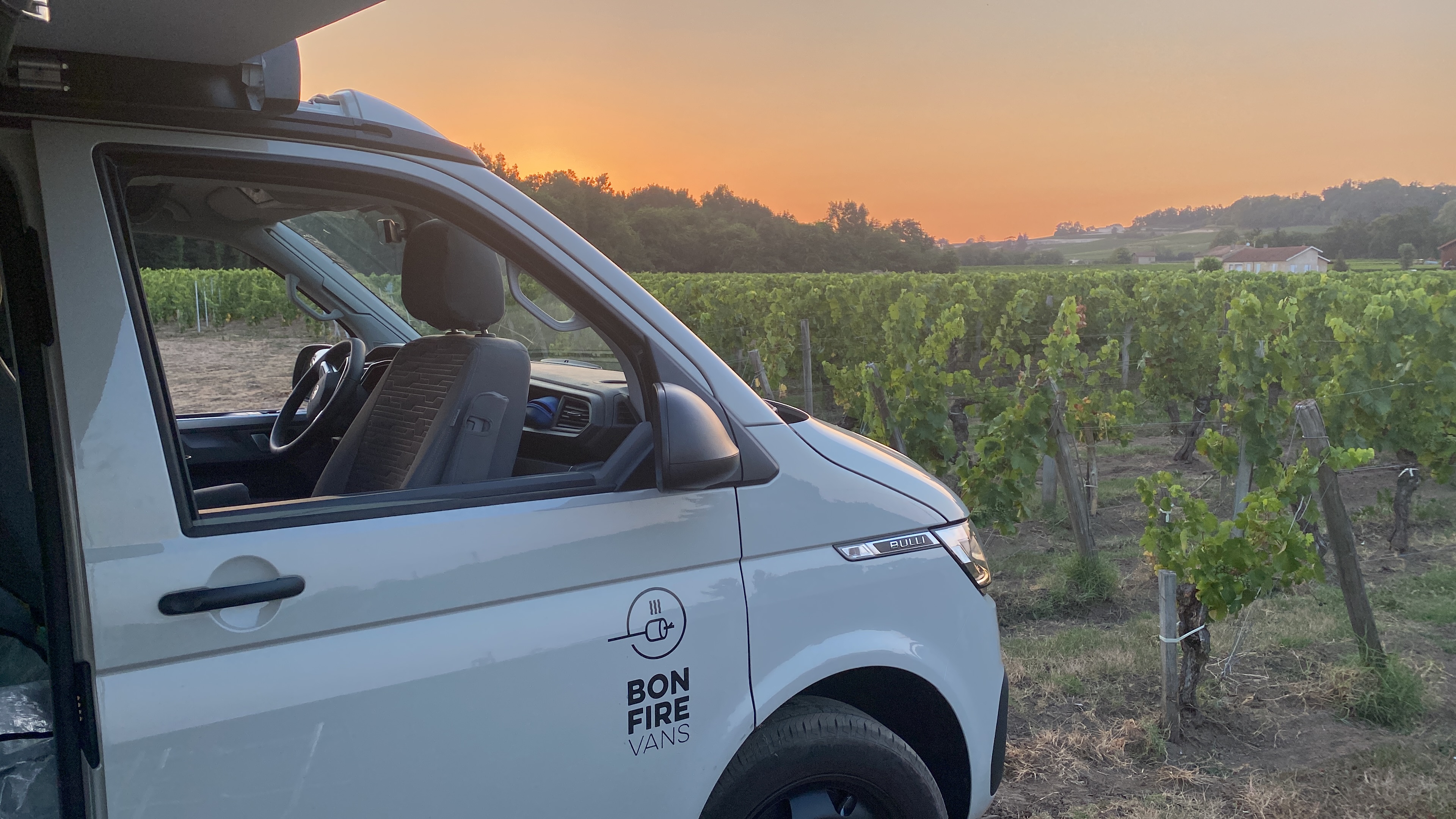 Samuel: Unser schönster Campingplatz diese Sommerferien mitten im Weinberg in Bordeaux. Führung und Degustation gibt‘s gratis dazu 🍇🍷
