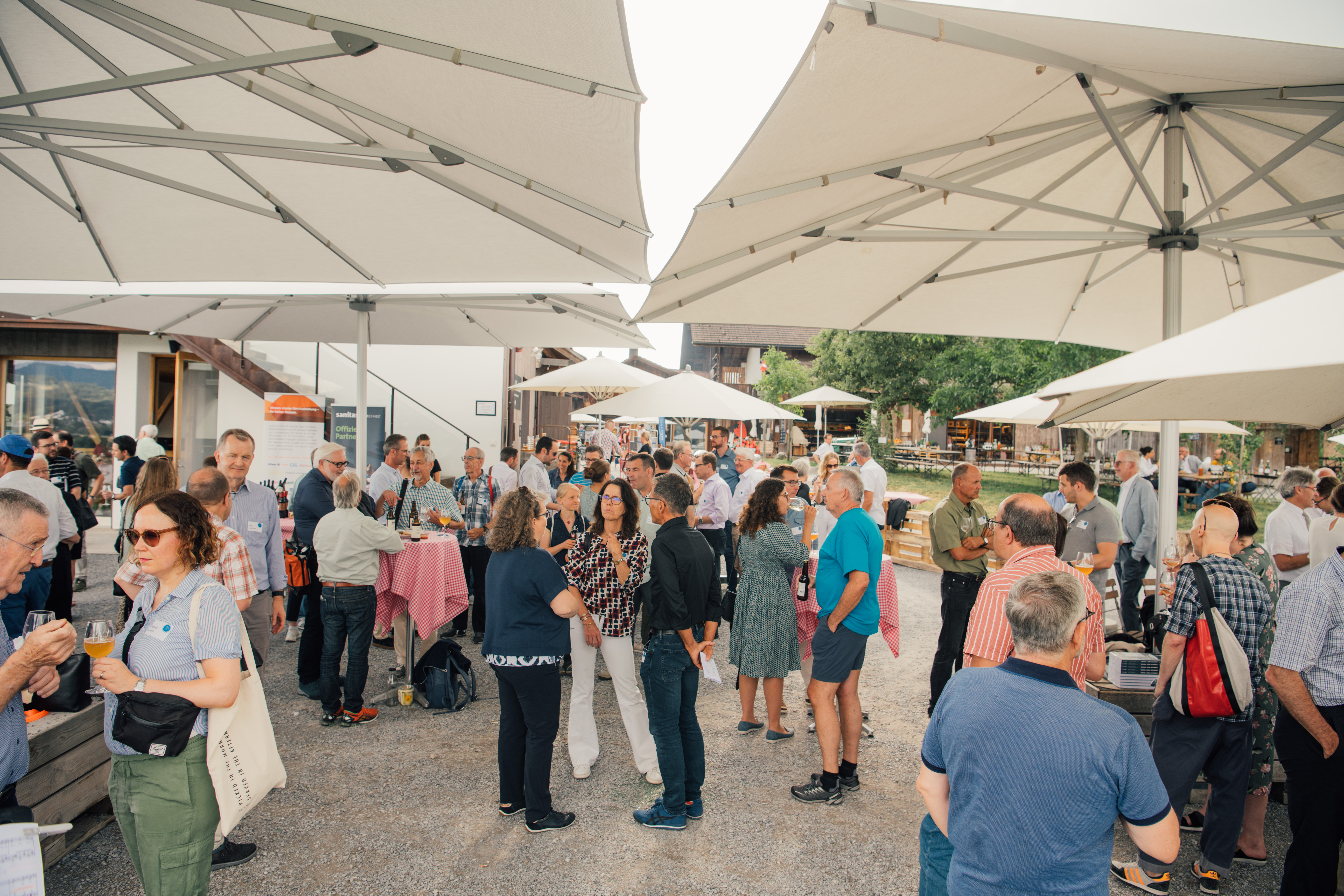 Als Delegierte:r bei FH SCHWEIZ mitentscheiden