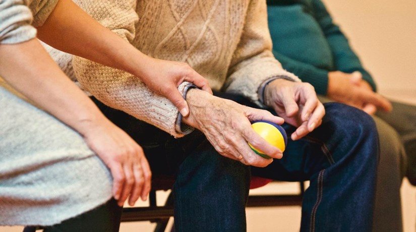 FH SCHWEIZ Bildungspolitik: Einsatz für Pflege und Psychotherapie FH SCHWEIZ Bildungspolitik: Einsatz für Pflege und Psychotherapie