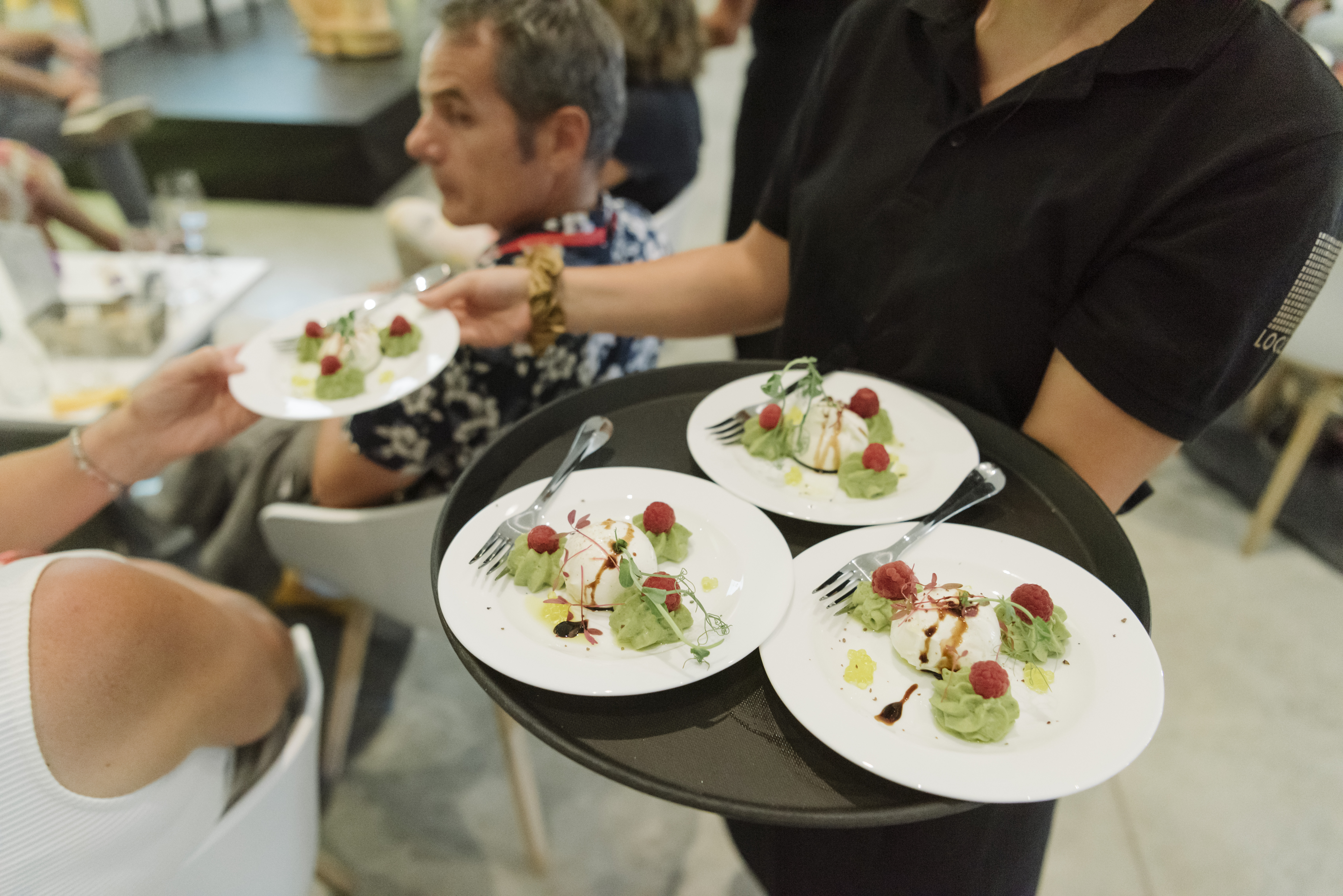 das Flying Dinner wird serviert