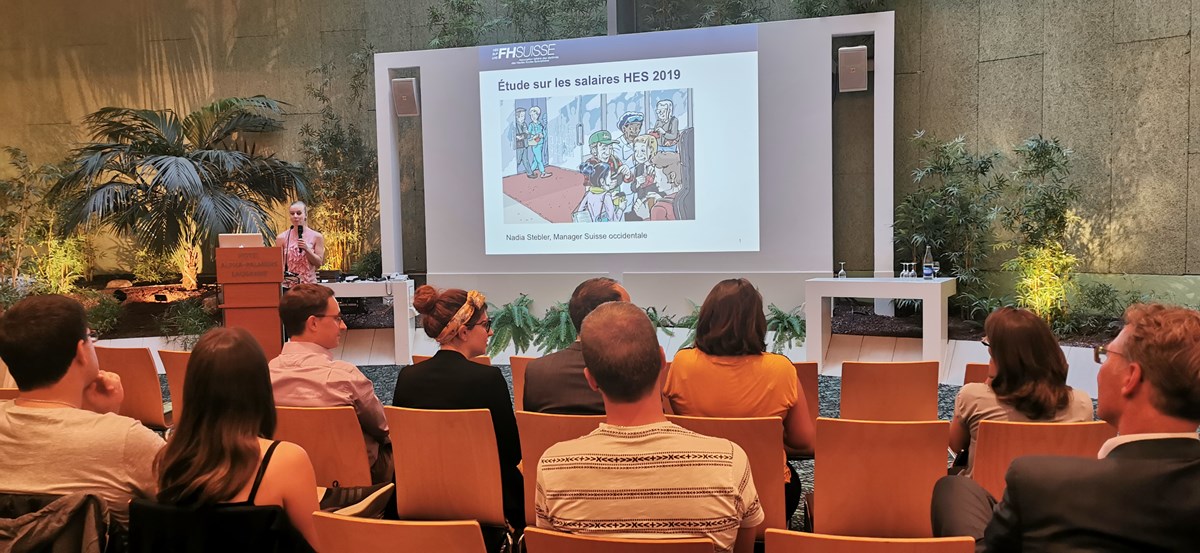 In Lausanne zeigte Nadia, Verantwortliche FH SUISSE, wie die FH-Löhne aussehen.