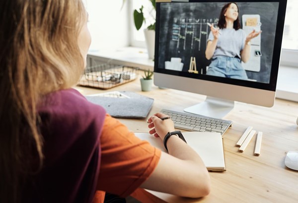 Für eine Hochschulweiterbildung, die allen qualifizierten Teilnehmenden offensteht  Für eine Hochschulweiterbildung, die allen qualifizierten Teilnehmenden offensteht