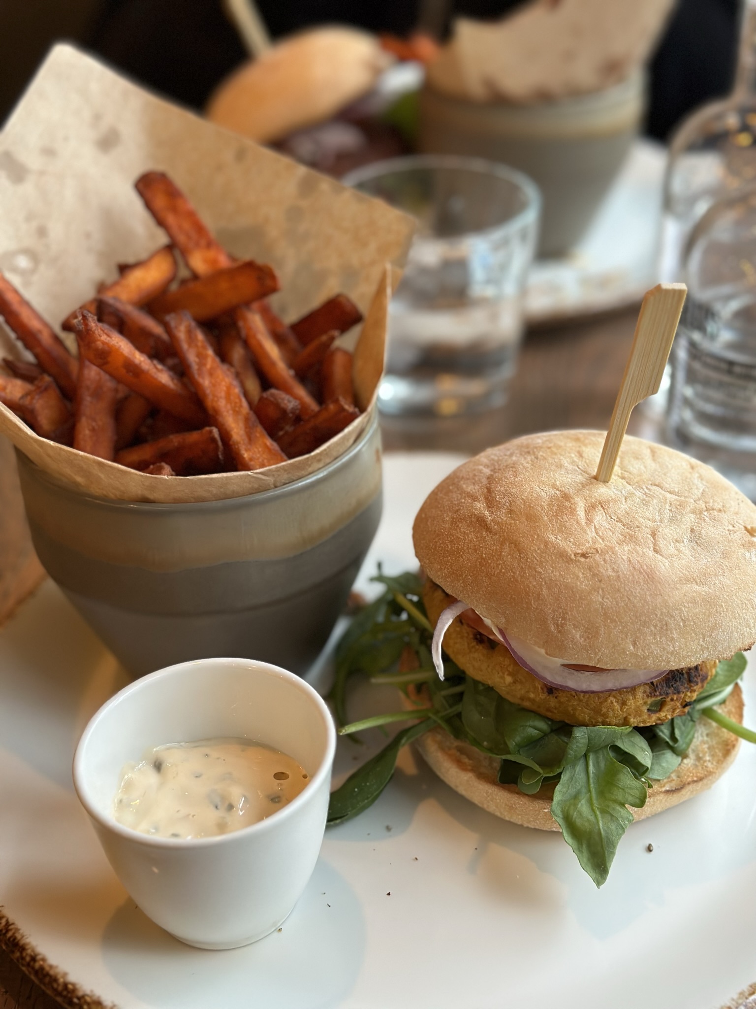 Burger Restaurant - Nadja Bolliger