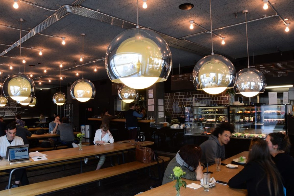 Das Chez Toni bietet Platz für kreative Gedanken – und Essen. Bildurheber: Silvan Baumann