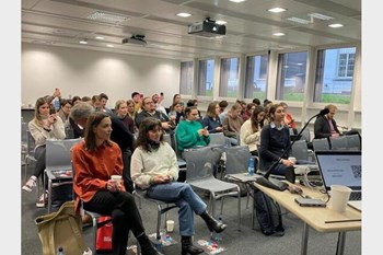 Publikum macht mit: Interaktionen und Gamification in Ringier-Vorträgen. 