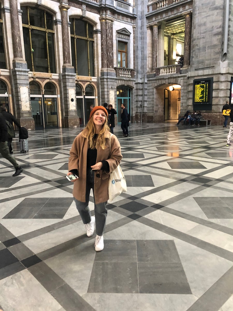 Noëlle liebt es, in ihrem abwechslungsreichen Arbeitsalltag neue Herausforderungen anzunehmen und zu bewältigen. Als Ausgleich zur Arbeit macht Noëlle viel Sport und liebt es, bei einem guten Gespräch zu einem Znacht oder Glas Wein auf dem Balkon abzuschalten.