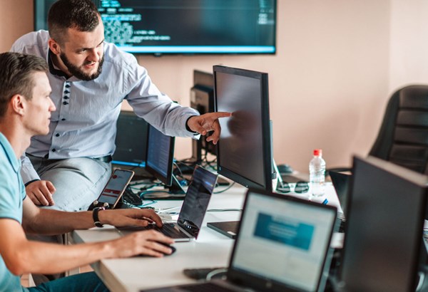 Low Code – Lösung für den IT-Fachkräftemangel in KMU? Low Code – Lösung für den IT-Fachkräftemangel in KMU?