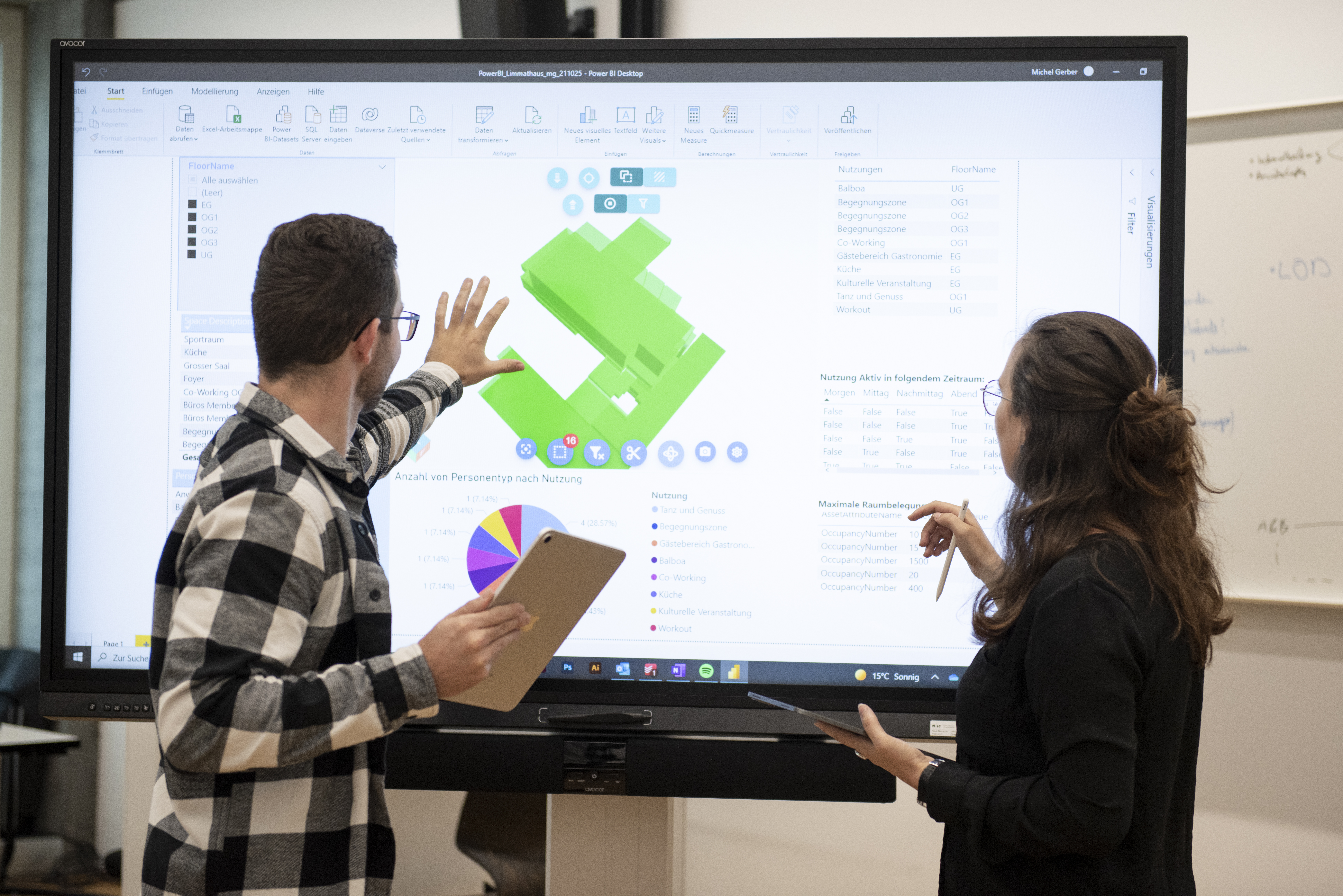 Gemeinsam am Werk: Michel Gerber und Maria Hischier erarbeiten ihre Projekte im engen Austausch mit ihren Mitstudierenden.