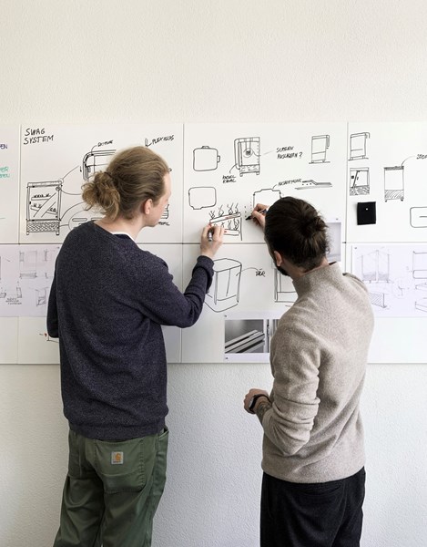 Eine der Kooperationen des SWAG Teams ist die Zusammenarbeit mit FINK Product Design für die Gestaltung des Systems. Eine der Kooperationen des SWAG Teams ist die Zusammenarbeit mit FINK Product Design für die Gestaltung des Systems.
