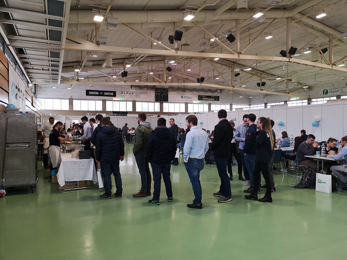 Von Studierenden für Studierende: Das Organisationskomitee des Absolvententages