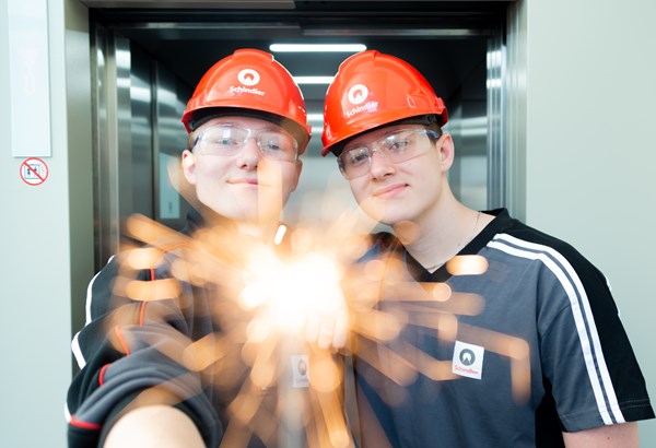 Individuelle Karrierewege und starke Bildungspartner für eine erfolgreiche Berufsbildung Individuelle Karrierewege und starke Bildungspartner für eine erfolgreiche Berufsbildung