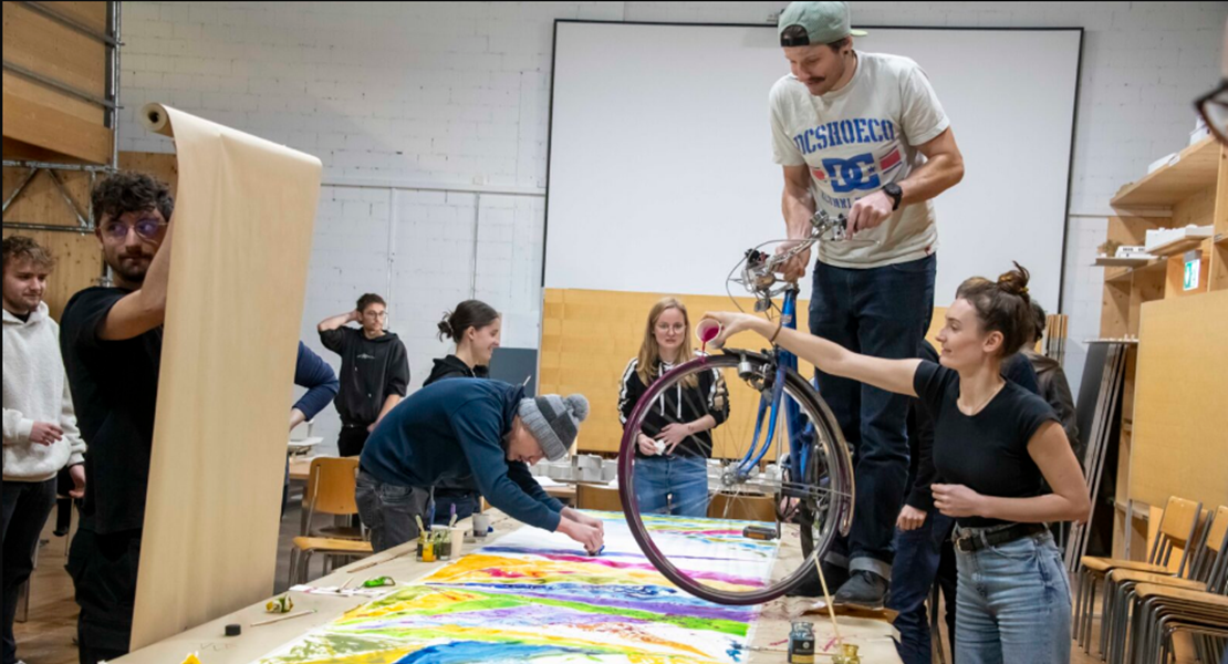 FHGR - Ein 10 Meter langes Bild entsteht FHGR - Ein 10 Meter langes Bild entsteht