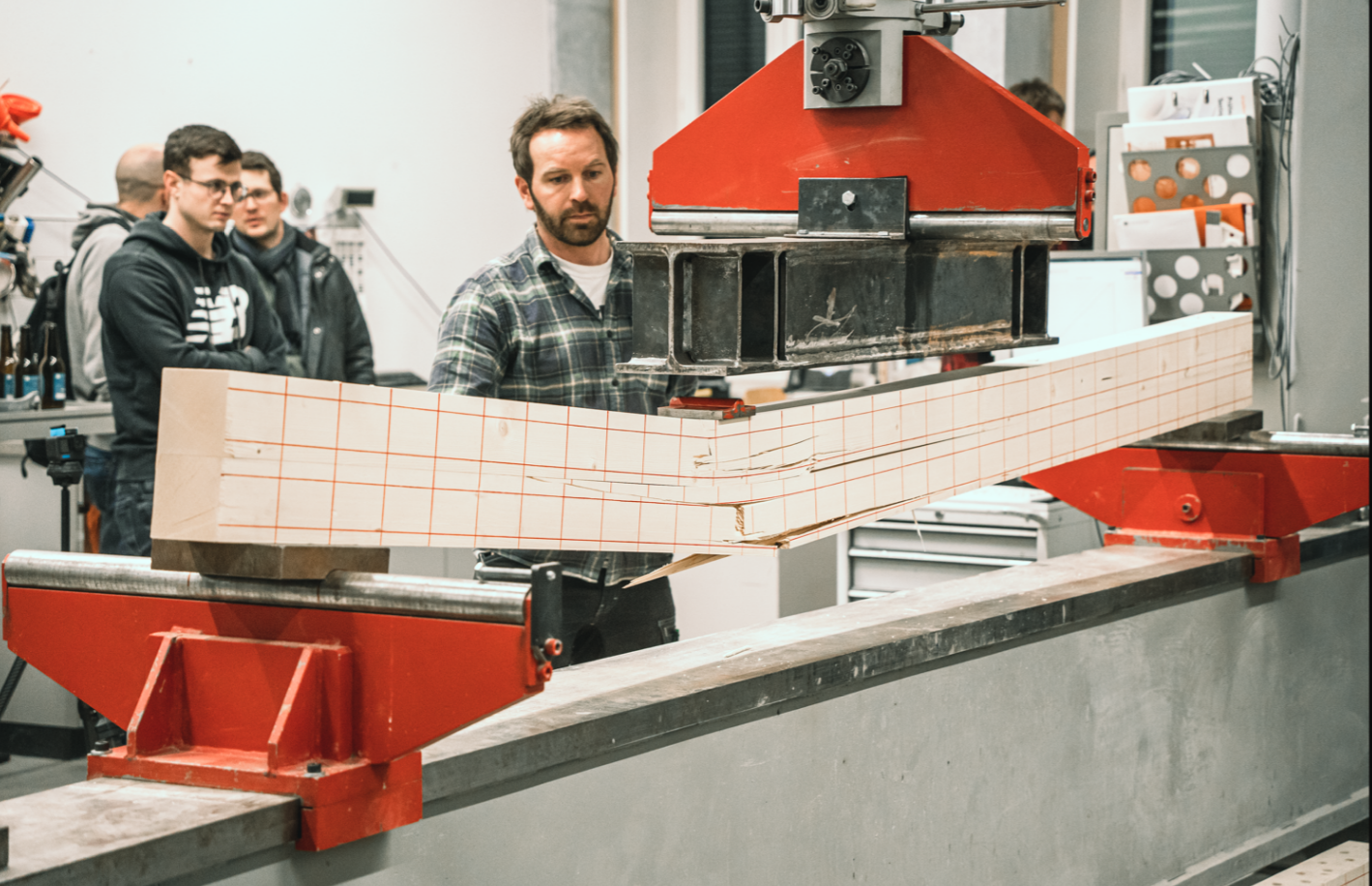 Bauen ohne Leim und Stahl? Das funk­tio­niert.