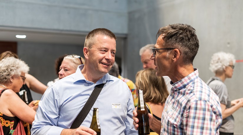 Warum sind wir so zögerlich? Warum sind wir so zögerlich?