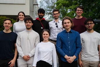 Das Gründerteam des ECB (von links nach rechts): Viviane Ryer, Sudeesh Arputham, Elia Siragusa, Sven Würgler, Claudio Heintze, Claudio Henri, Juliette Vincent, Niks Samauskis und Marco Henri. Nicht auf dem Bild: Michael Ryser. Das Gründerteam des ECB (von links nach rechts): Viviane Ryer, Sudeesh Arputham, Elia Siragusa, Sven Würgler, Claudio Heintze, Claudio Henri, Juliette Vincent, Niks Samauskis und Marco Henri. Nicht auf dem Bild: Michael Ryser.