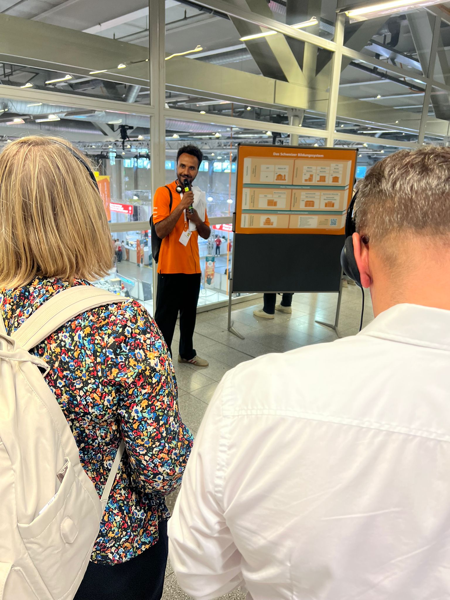 Amadeo Disasi stellt das Bildungssystem vor